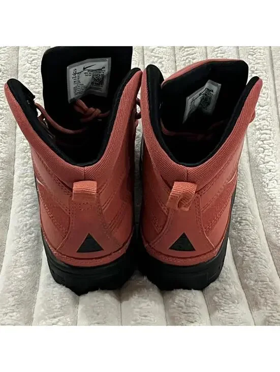 Nike ACG Woodside Boots Girls Size 1 Youth Winter Shoes - Picture 3 of 9